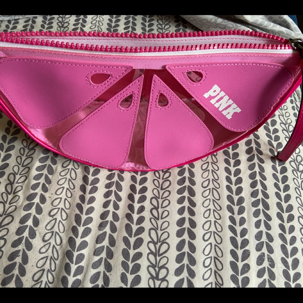 Wristlet/clutch